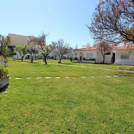 בית נופש Charming By Sapvillas